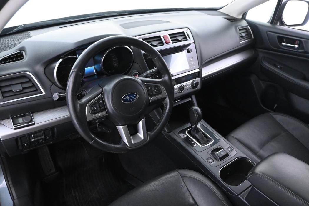 SUBARU Outback 2016