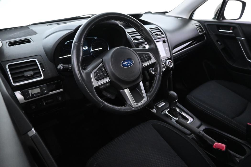 SUBARU Forester 2016