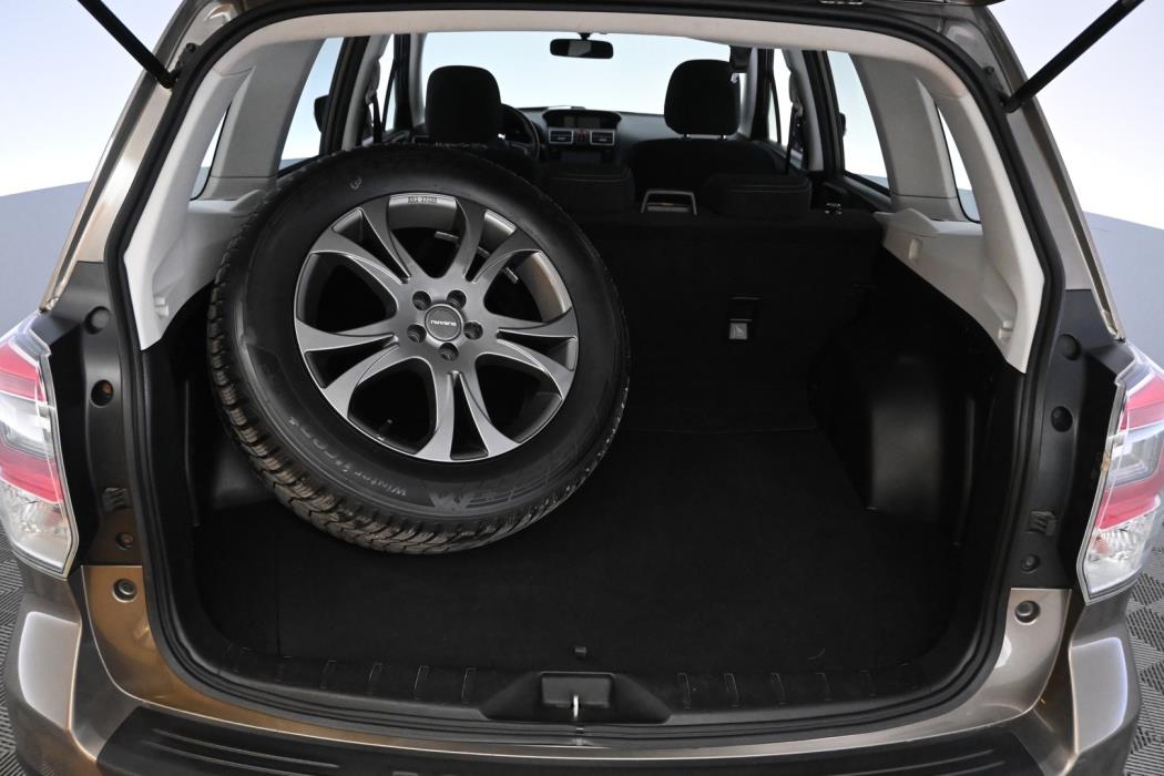 SUBARU Forester 2016