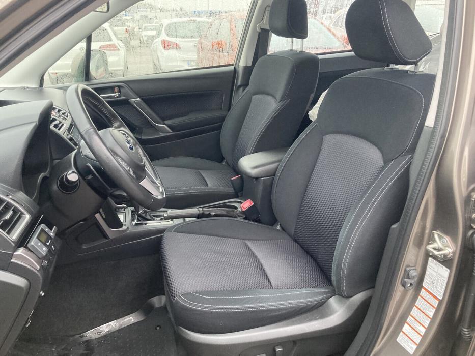 SUBARU Forester 2016