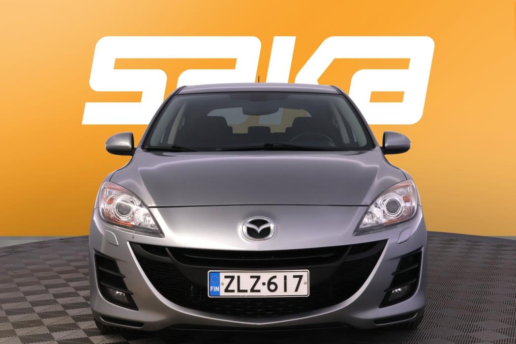 MAZDA 3 2011