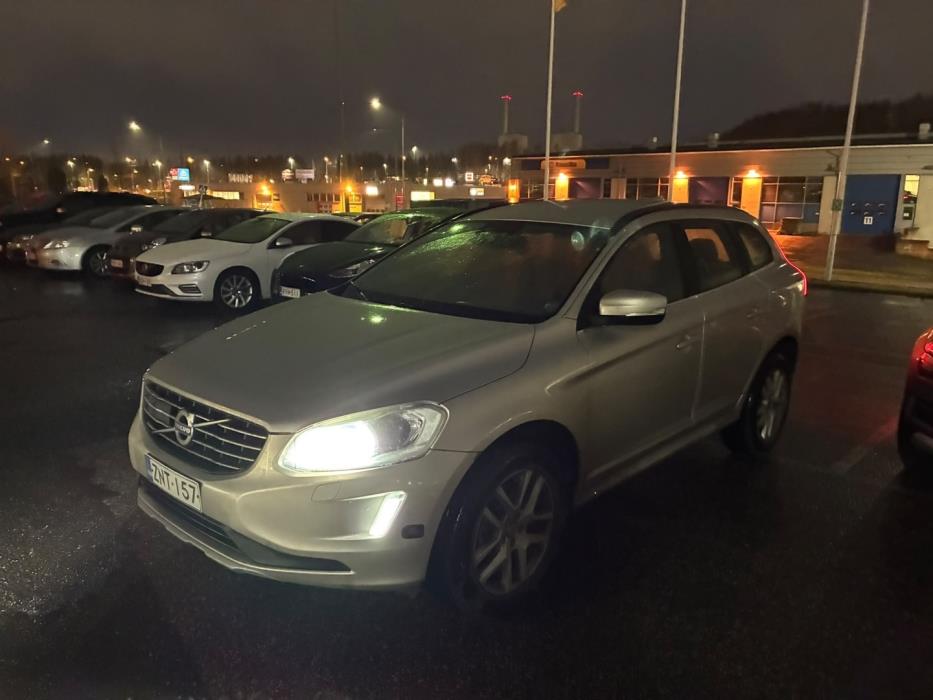 VOLVO XC60 2017
