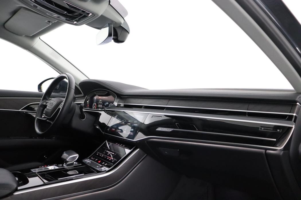 AUDI A8 2020