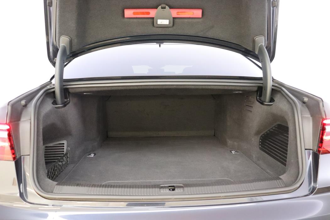 AUDI A8 2020