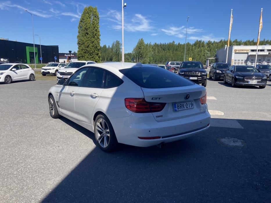 BMW 320 Gran Turismo 2013