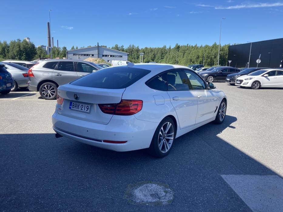 BMW 320 Gran Turismo 2013