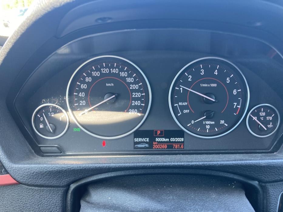 BMW 320 Gran Turismo 2013