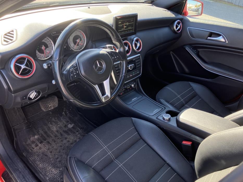 MERCEDES-BENZ A 2015