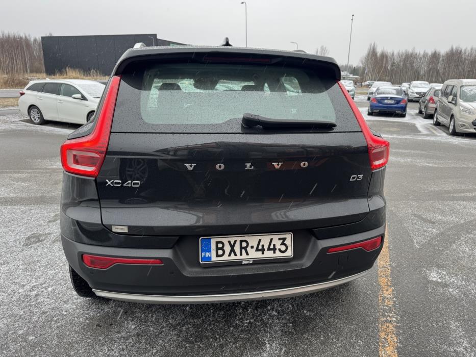 VOLVO XC40 2020