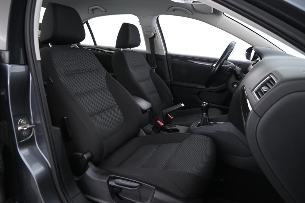 VOLKSWAGEN Jetta 2015