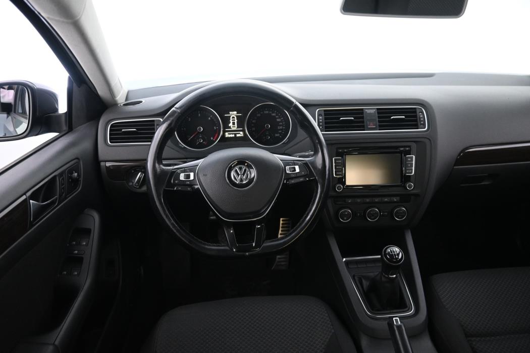 VOLKSWAGEN Jetta 2015