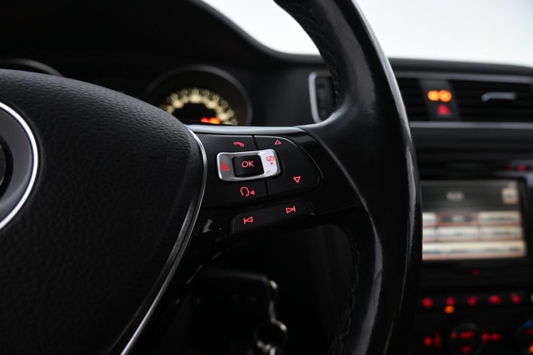 VOLKSWAGEN Jetta 2015
