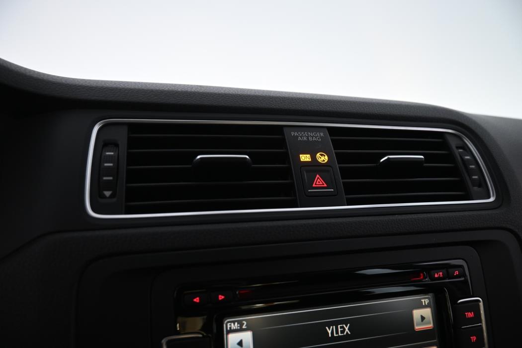 VOLKSWAGEN Jetta 2015