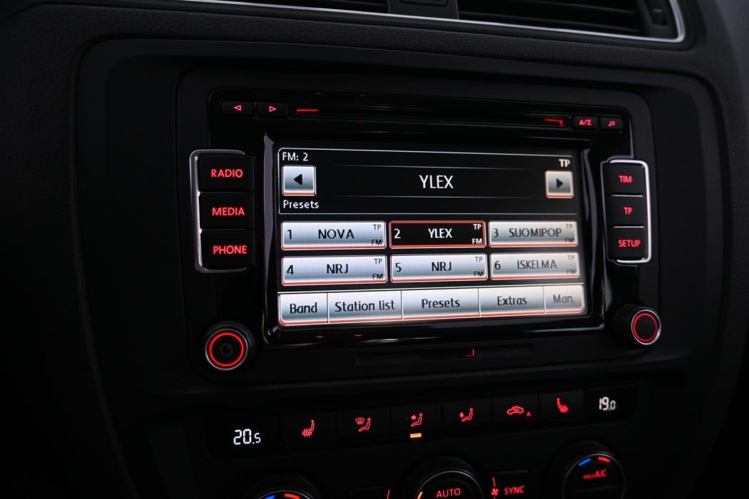 VOLKSWAGEN Jetta 2015