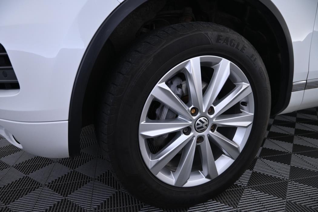 VOLKSWAGEN Touareg 2014