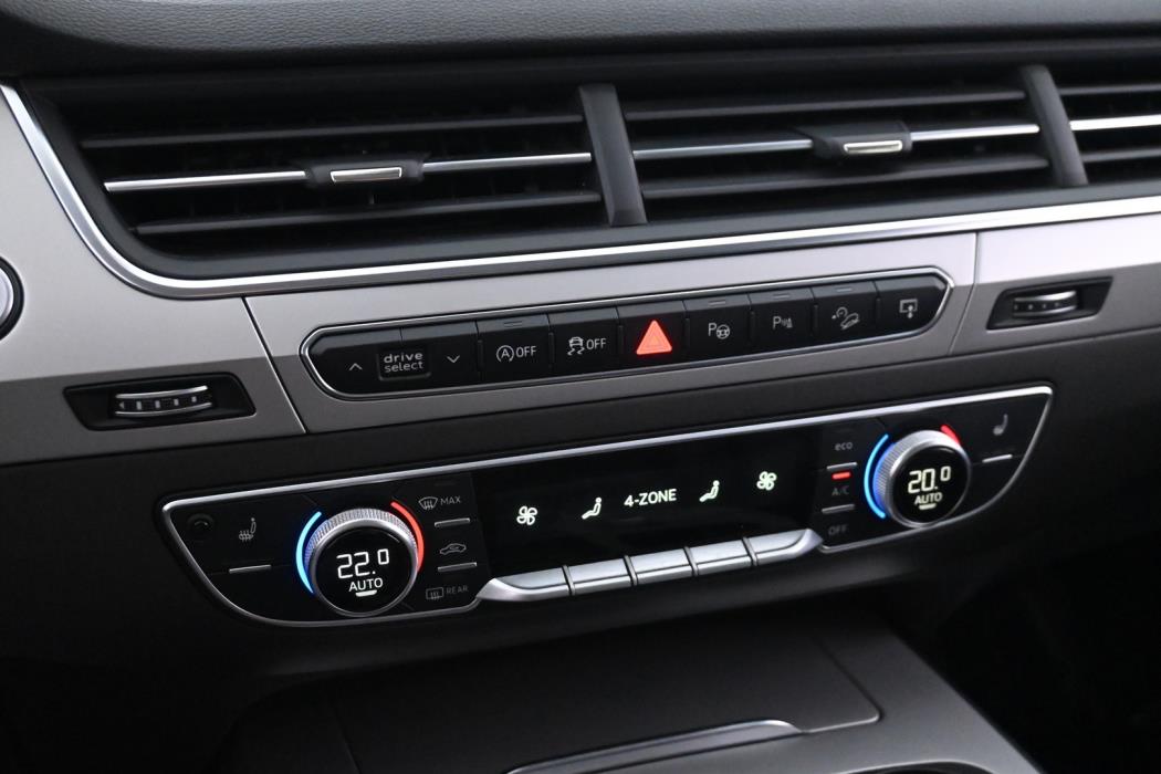 AUDI Q7 2016