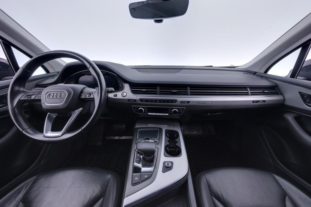 AUDI Q7 2016