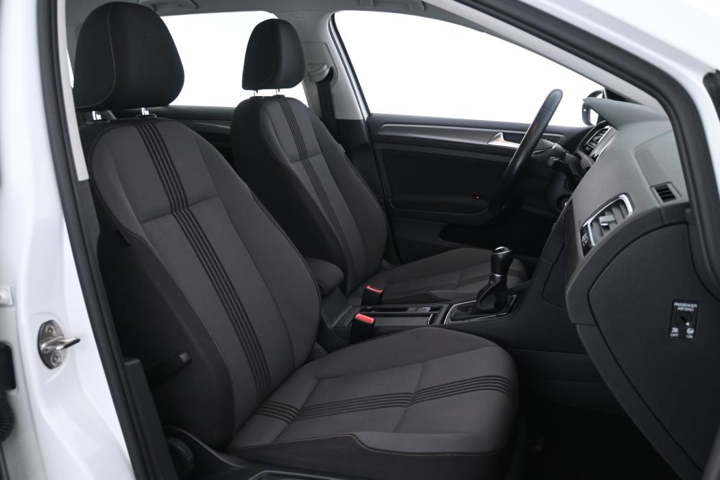 VOLKSWAGEN Golf 2017