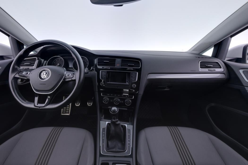 VOLKSWAGEN Golf 2017
