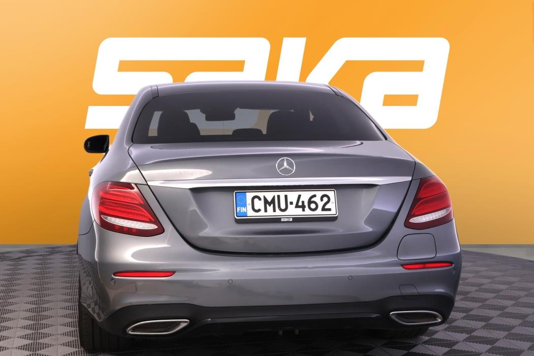 MERCEDES-BENZ E 2019