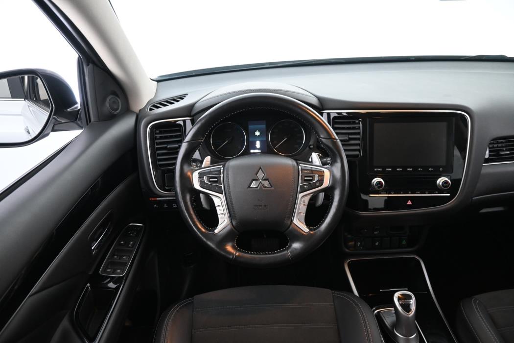 MITSUBISHI Outlander PHEV 2020