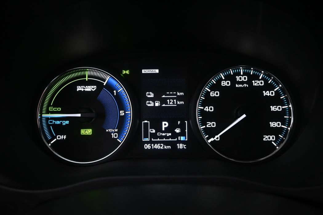 MITSUBISHI Outlander PHEV 2020