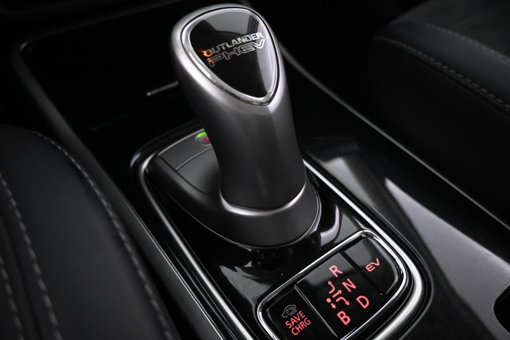 MITSUBISHI Outlander PHEV 2020