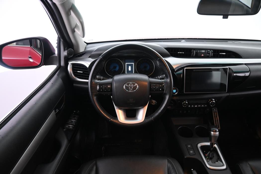 TOYOTA Hilux 2018