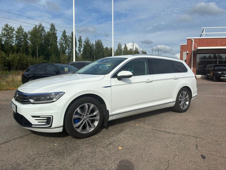 VOLKSWAGEN Passat 2018
