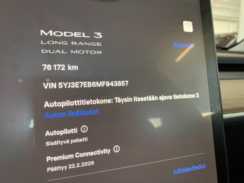 TESLA Model 3 2021
