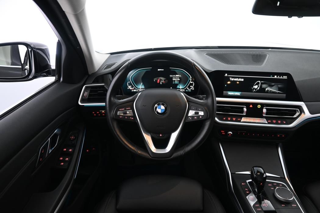 BMW 330 2021