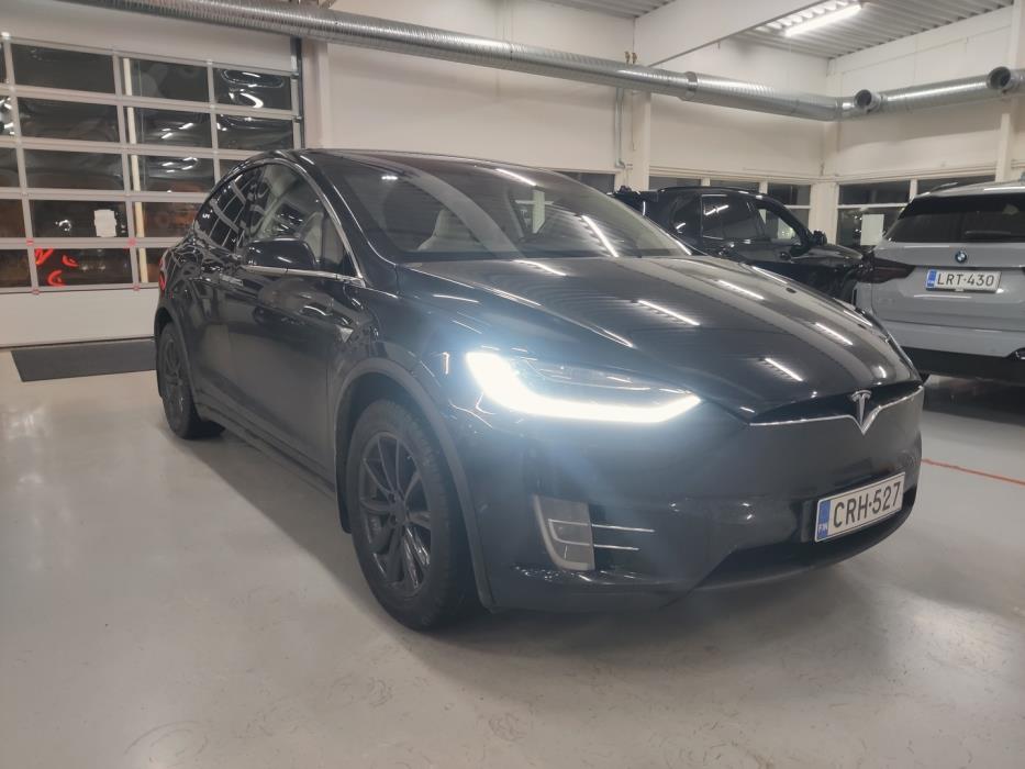TESLA Model X 2018