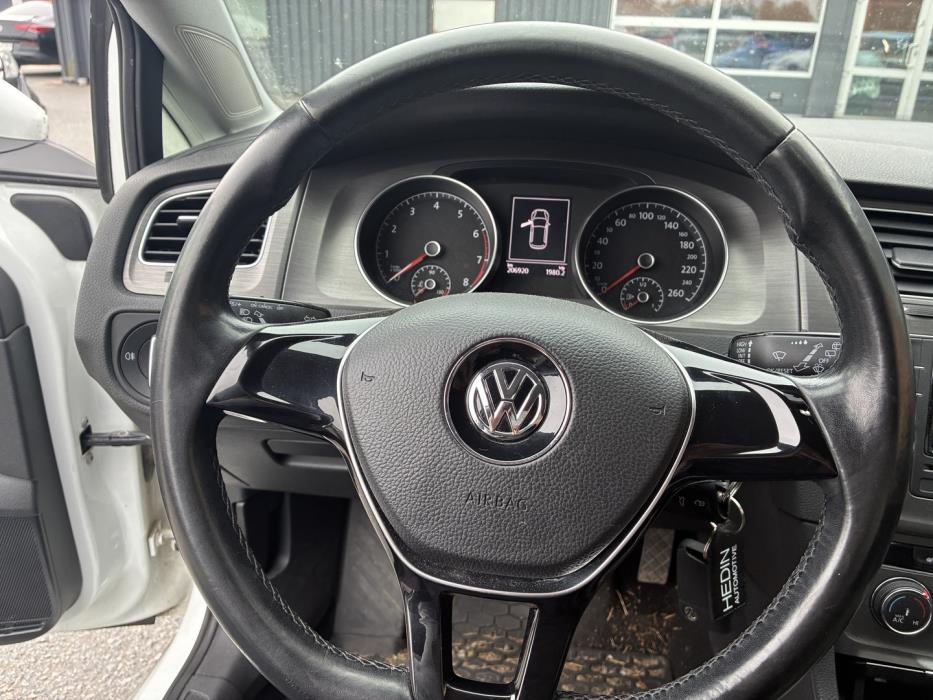 VOLKSWAGEN Golf 2013