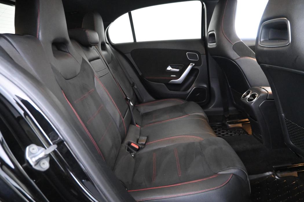 MERCEDES-BENZ A 2018