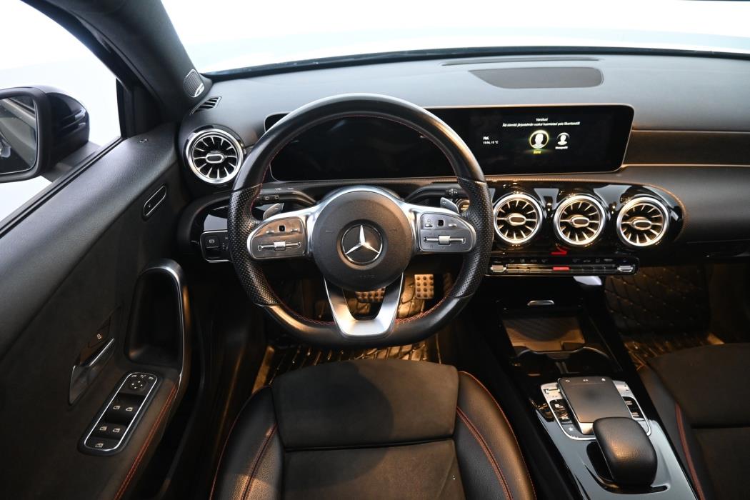 MERCEDES-BENZ A 2018