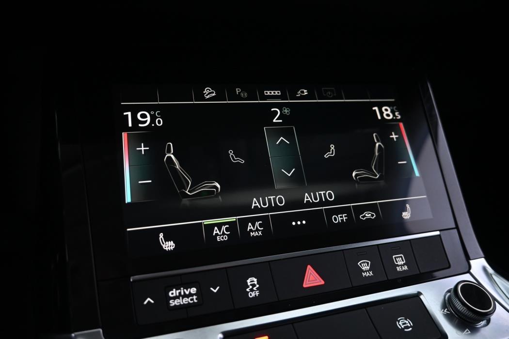 AUDI e-tron 2022