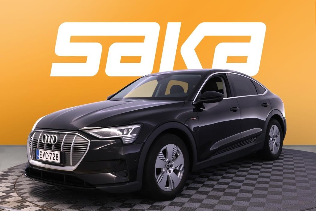 AUDI e-tron 2022