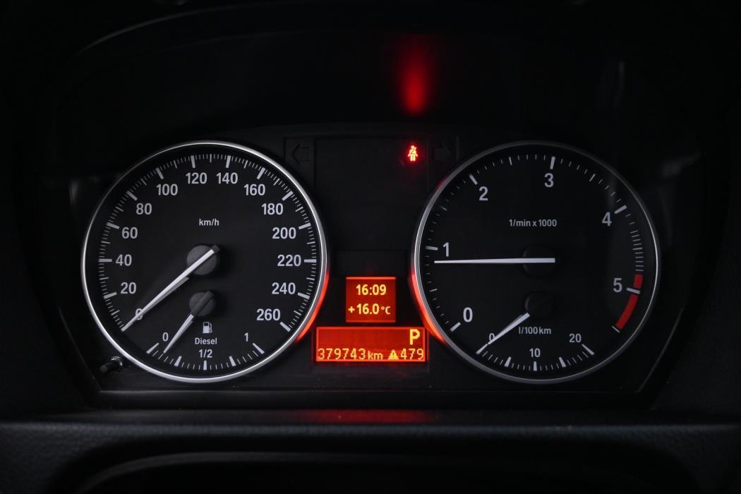 BMW 320 2008