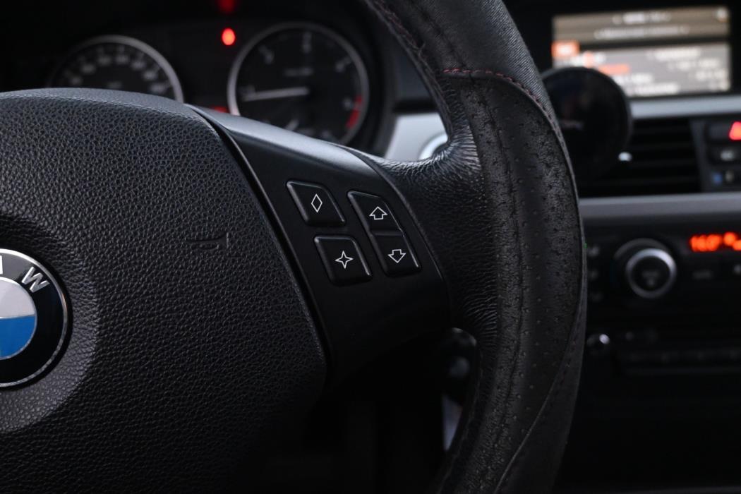 BMW 320 2008