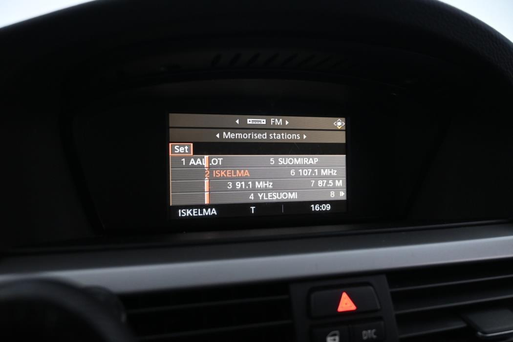 BMW 320 2008