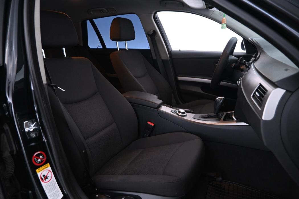 BMW 320 2008