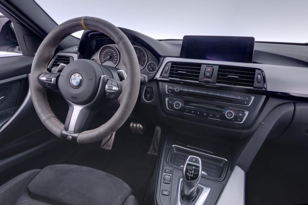 BMW 330 2013