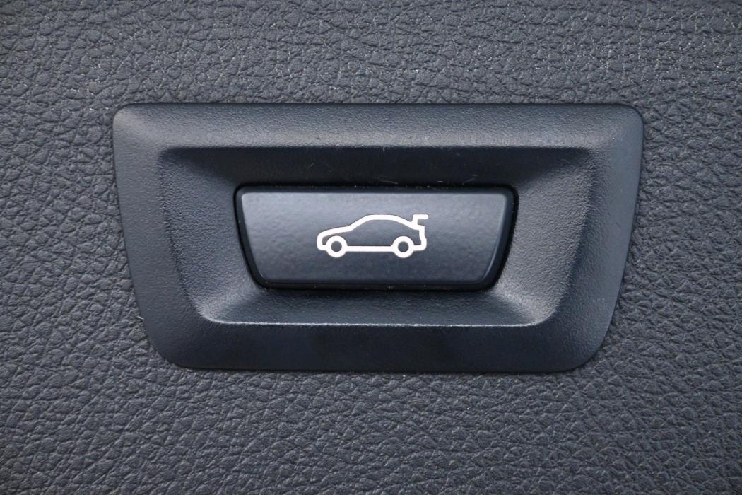 BMW 330 2013