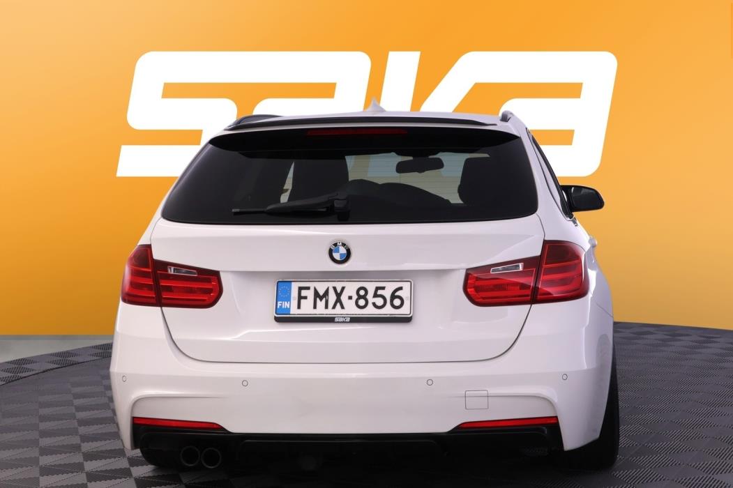 BMW 330 2013
