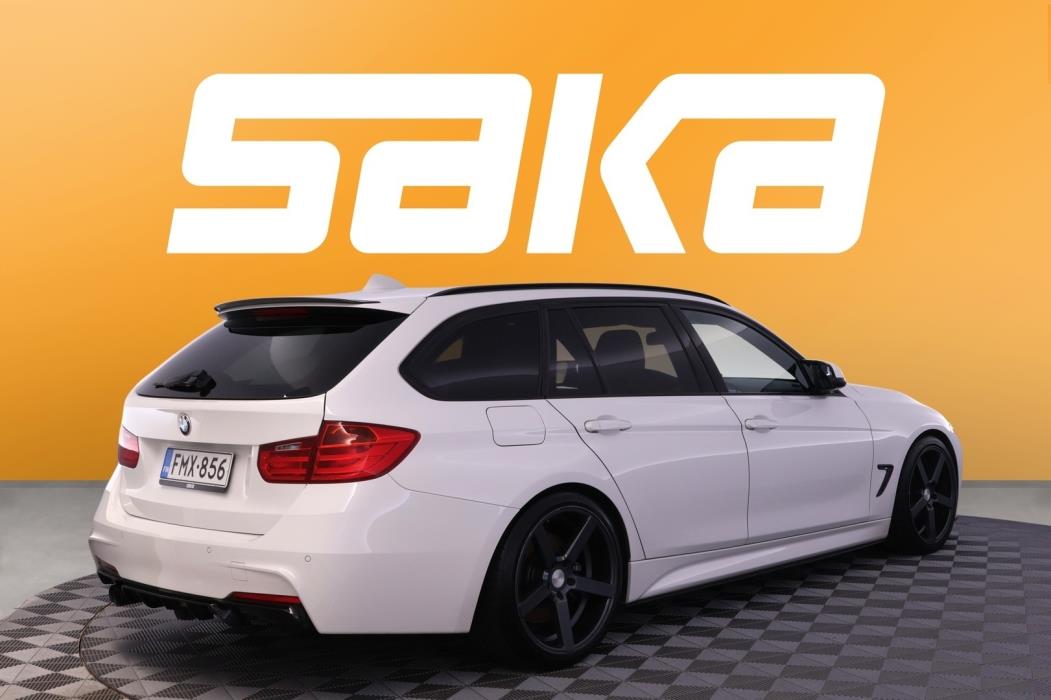 BMW 330 2013