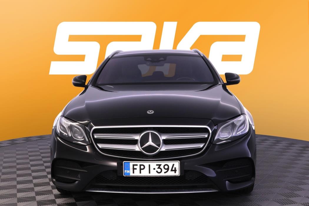 MERCEDES-BENZ E 2019
