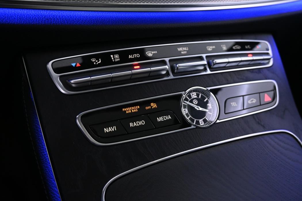 MERCEDES-BENZ E 2019