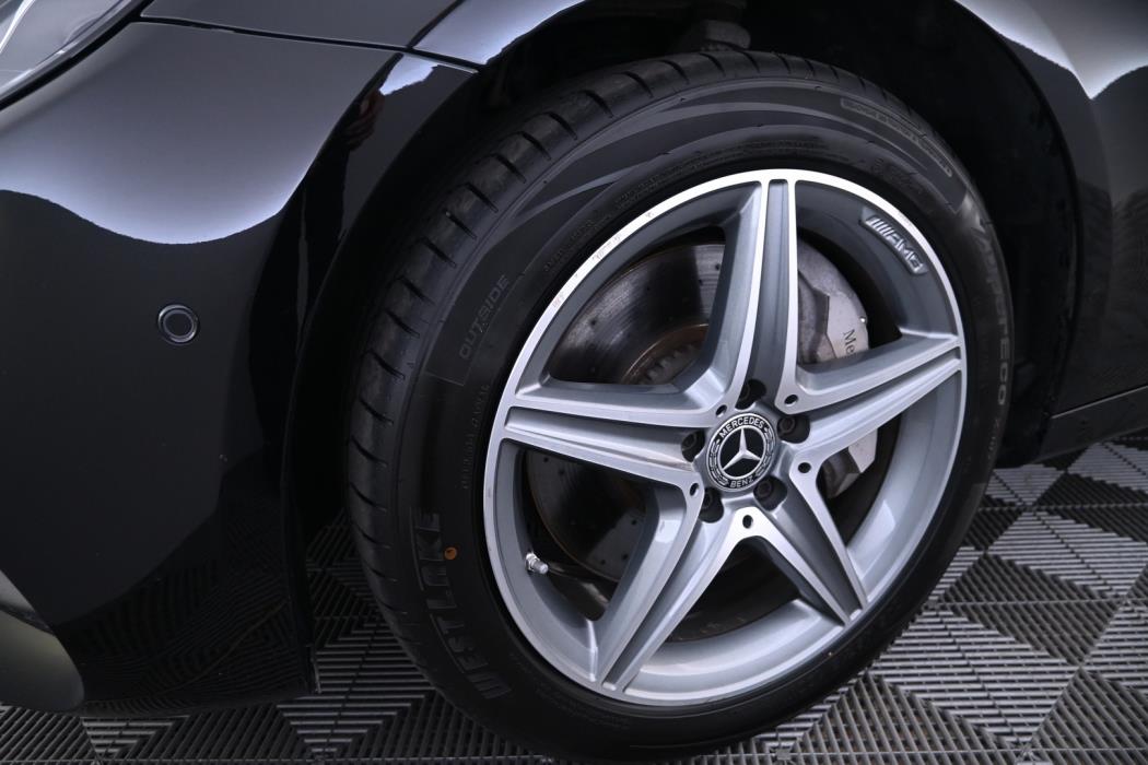 MERCEDES-BENZ E 2019