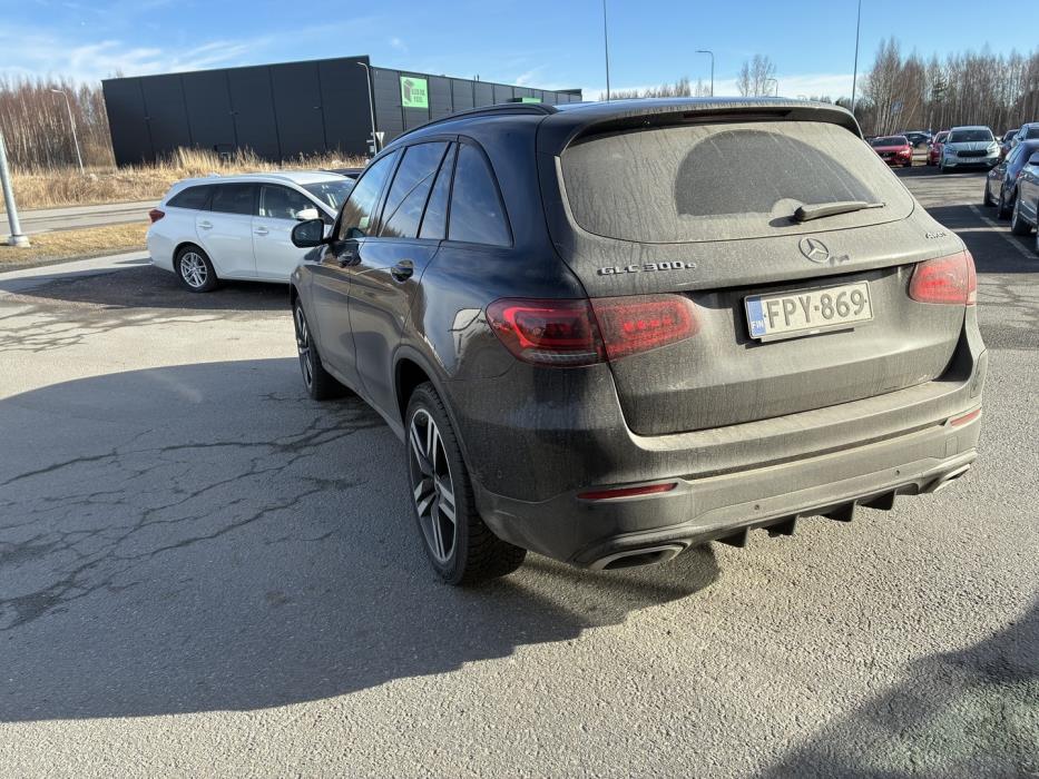 MERCEDES-BENZ GLC 2021