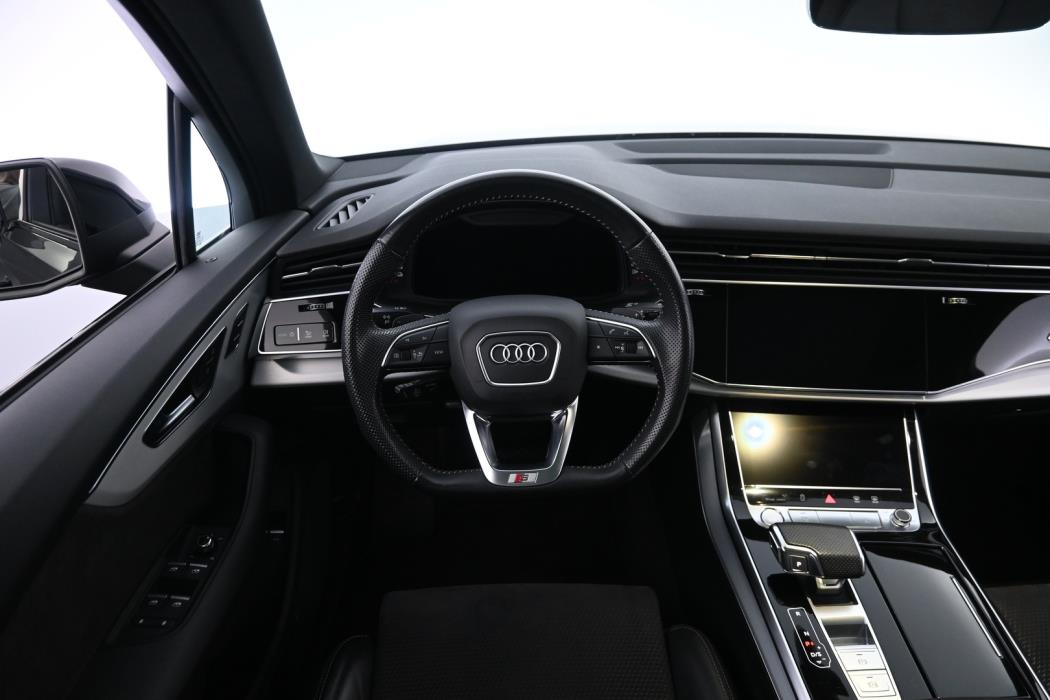AUDI Q7 2020